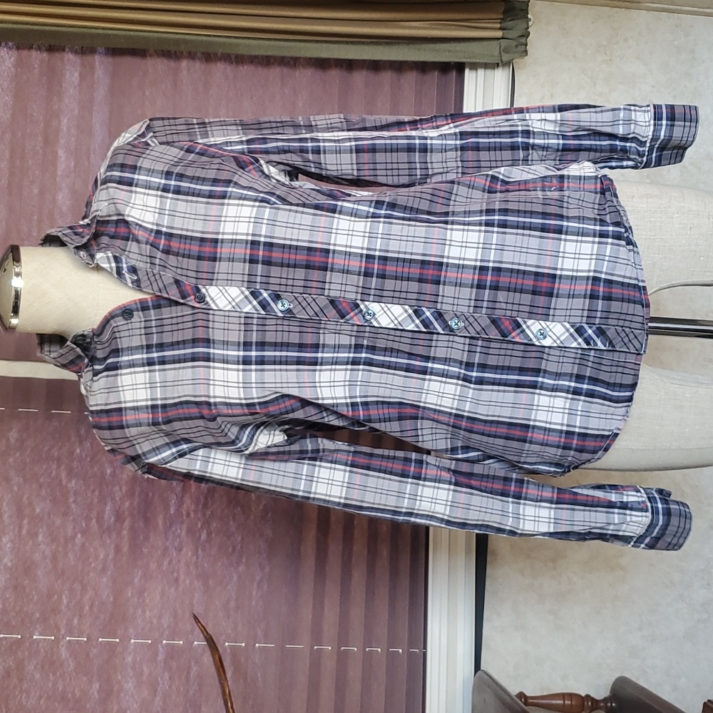 H&M plaid button up shirt